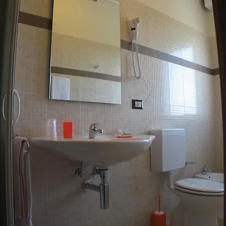 호텔 Ristorante Monterosa 3*